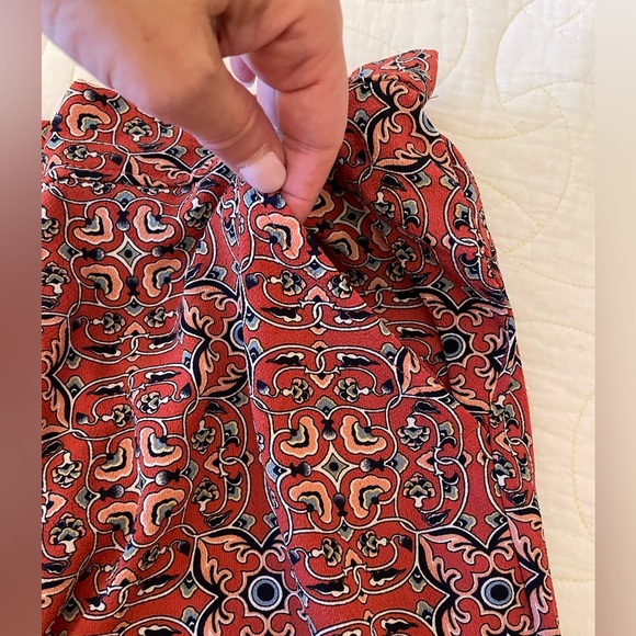 GUC, Max Studio Wide Leg, Red Patterned Pants, Size M - Picture 7 of 10